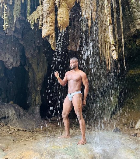 fans gays bizarres uniquement nus exclusifs images