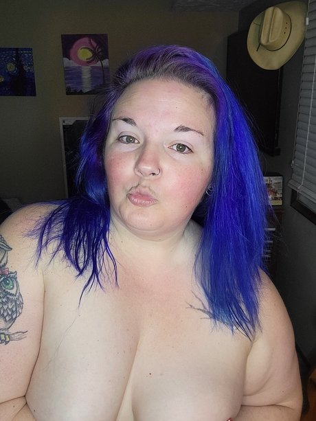 Camo Goddess actrice sexy galerie