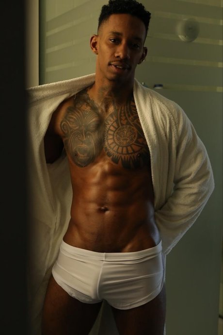 Jes s Reyes_ star du porno érotique photos