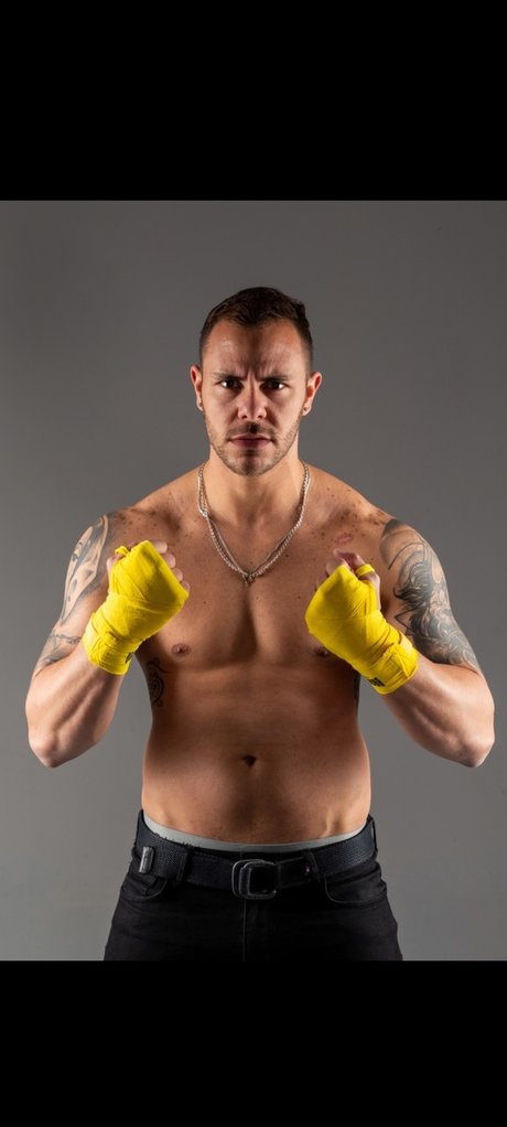 Jesus Mujica modèle chaud image