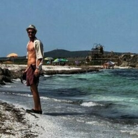 MircoM modèle joli des photos