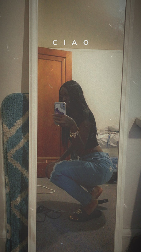 MkeNeishaa actrice de grande qualité des photos