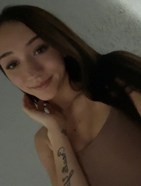 miya_ étoile nue image