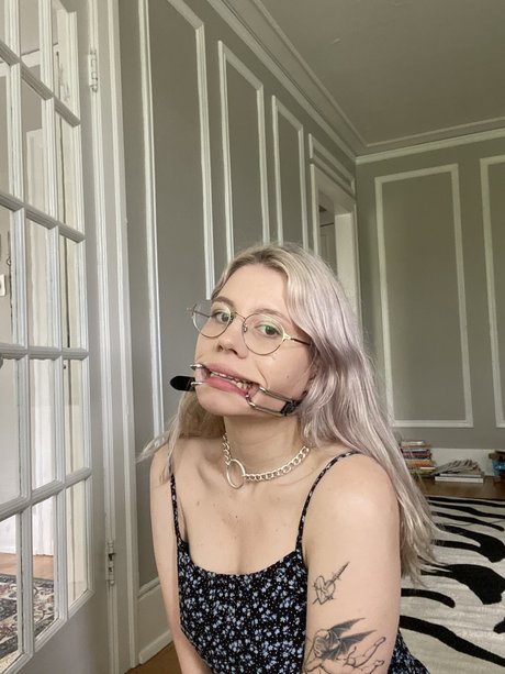 Punish Honey actrice nue galerie