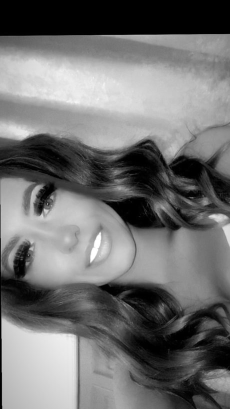 CallieRae star érotique photos