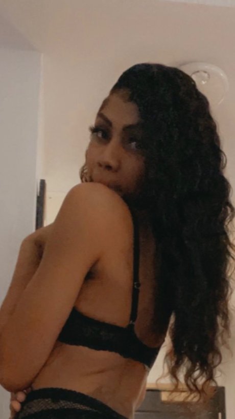 Monaa Jane étoile magnifique des photos