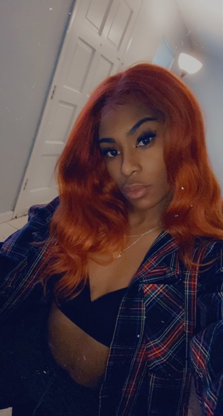 Molly Santan actrice adulte galeries