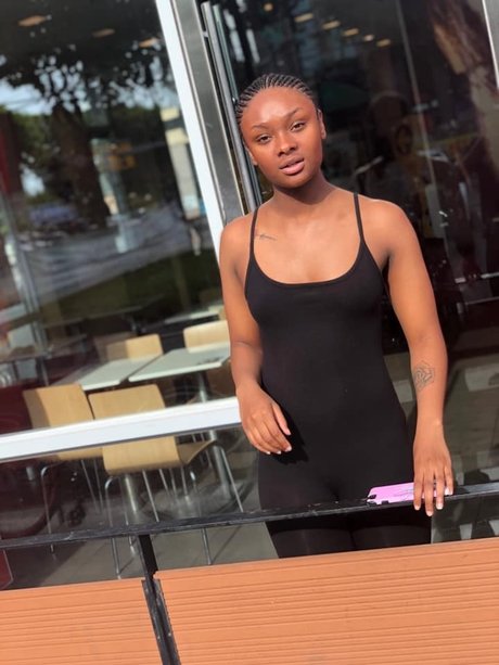 Motwla12_ jolie actrice galerie