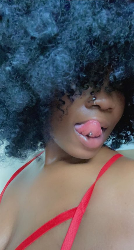 Ms ValenciaTaylor mannequin image