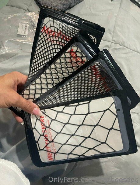 BEE S DD S actrice artistique galeries