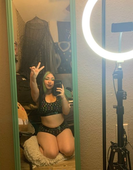 ghostebabe modèle joli archive