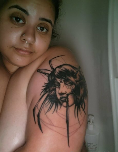 adriivy star pornographique image