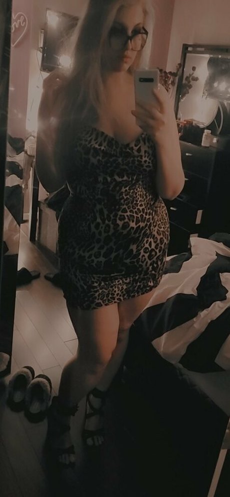 kyats actrice pornographique galerie