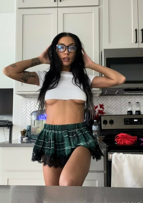 toriexotic modèle nu des photos