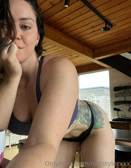 misstylerxxx haut étoile galerie