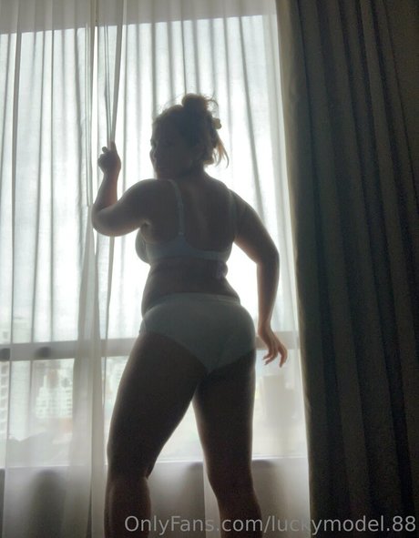 luckymodel 88 étoile érotique collection