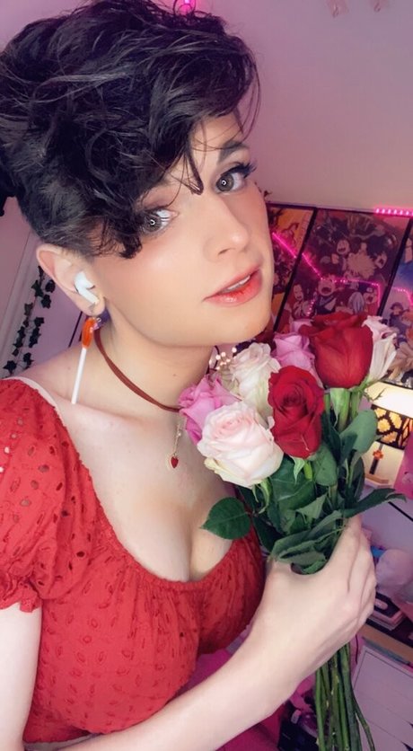 its peachybunnn star exclusive images