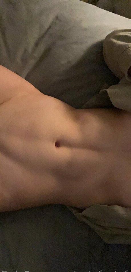 cutefeetyfeet modèle artistique galeries