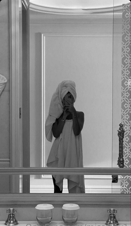 missroxy1 actrice artistique image