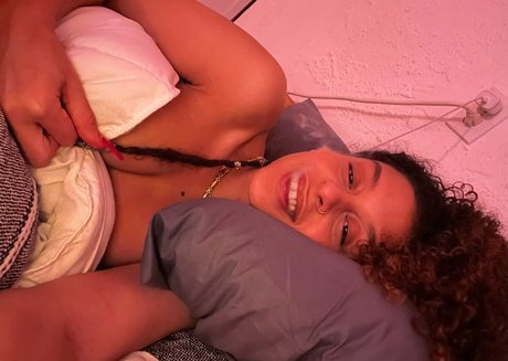 pleasemedusa modèle magnifique image