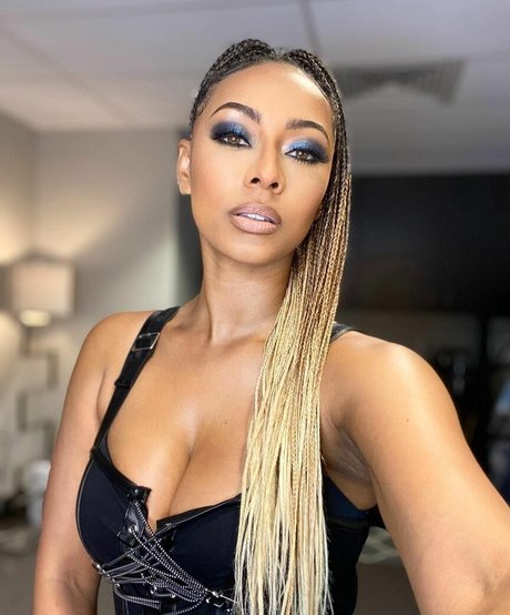 Keri Hilson modèle xxx collection