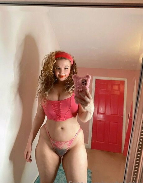 ruwbaasmr modèle sympa photo