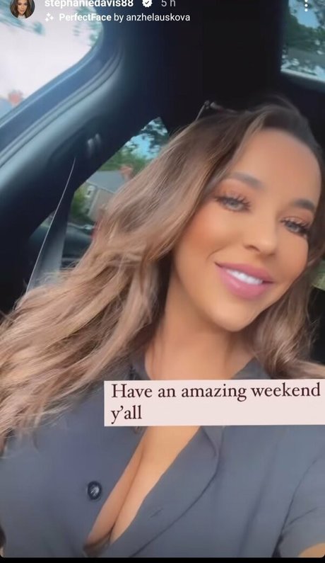 Stephanie Davis modèle sympa img