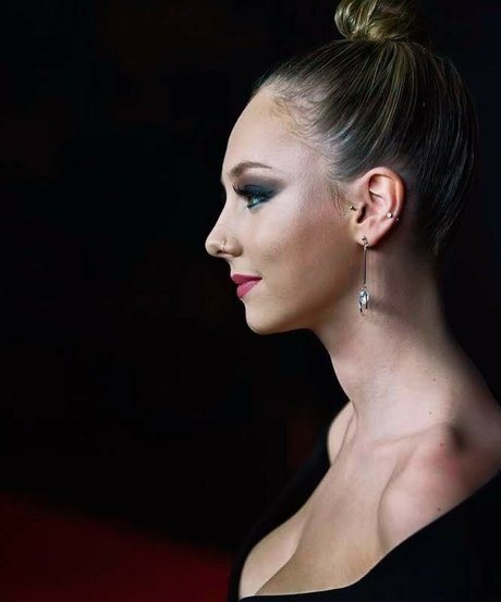 Ester Exposito actrice porno photo