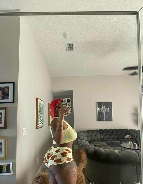 Nevvycakes star du porno nue photos