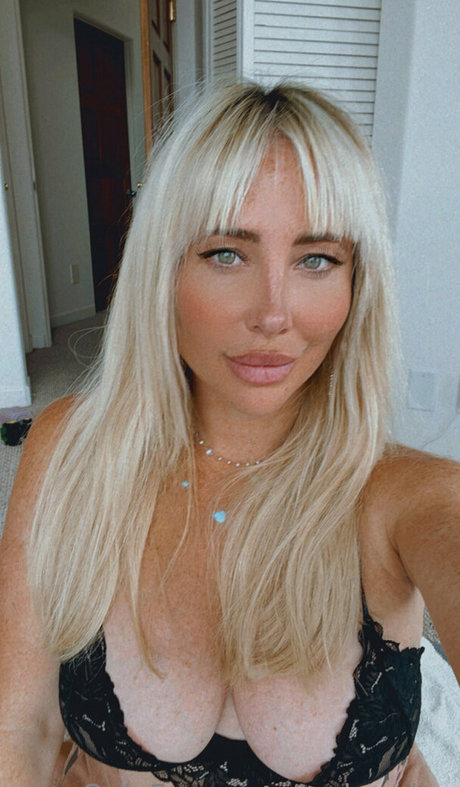 tashareign modèle porno archive