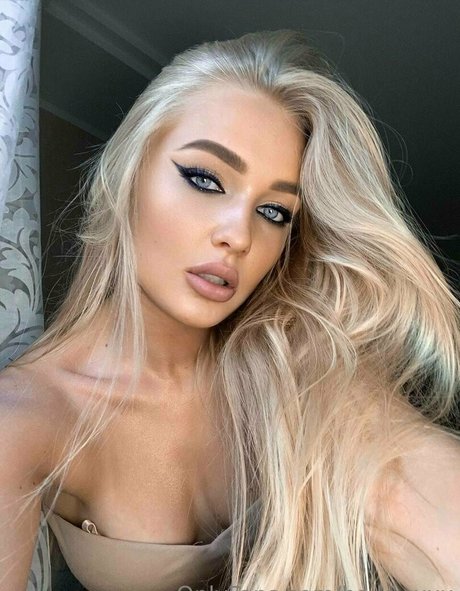 haileycherry belle actrice photos