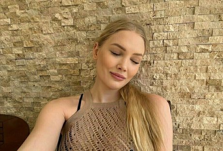 haileycherry modèle sympa images