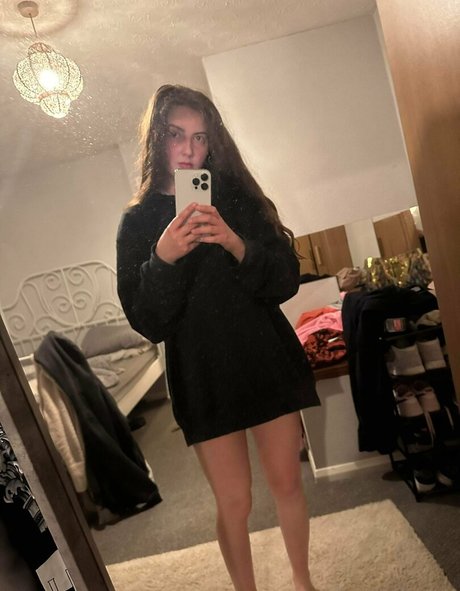 leahshorty modèle sympa photos