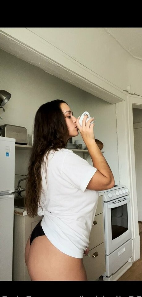 babbyliv36 actrice chaude img