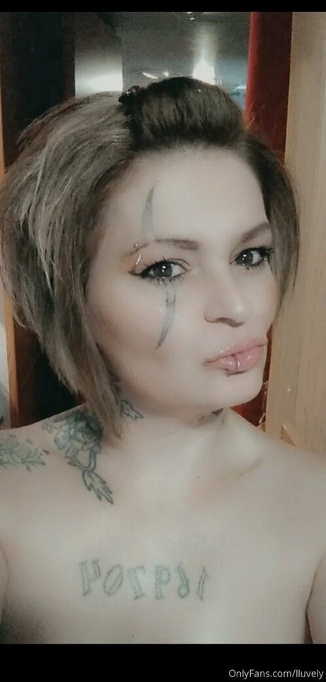 lluvely actrice porno img