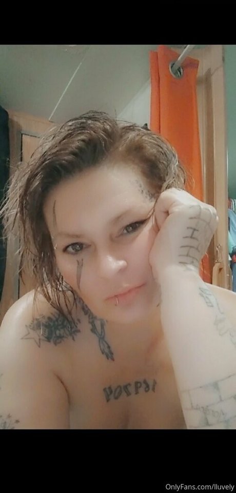 lluvely art de star du porno images