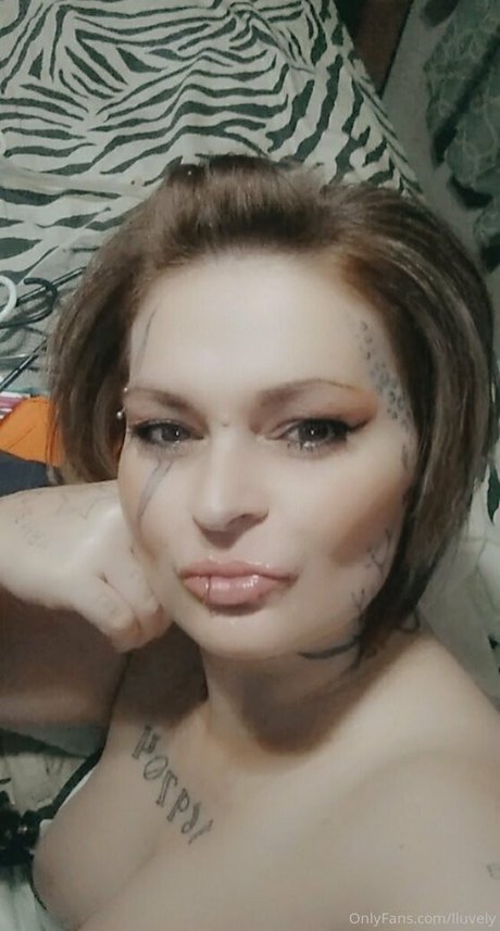 lluvely modèle parfait img