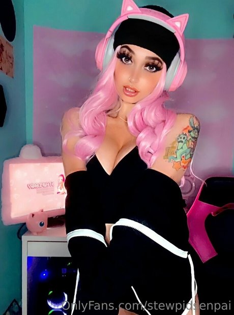 stewpidsenpai modèle pornographique archive