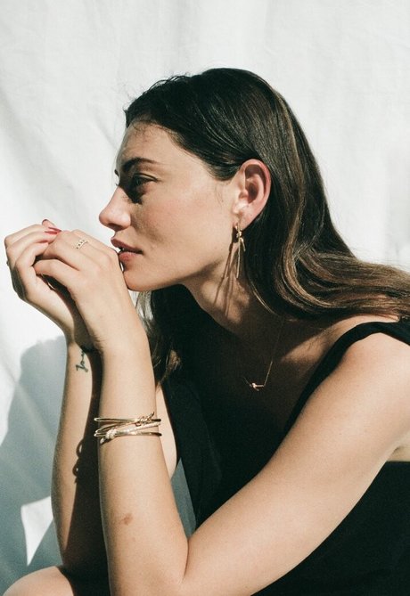 Phoebe Tonkin belle star du porno img