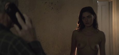 Phoebe Tonkin étoile chaude collection