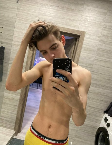 petits seins potelés onlyfans sexe img