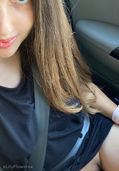 Xlilyflowersx modèle adulte photo