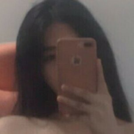 Teliciousss modèle érotique galerie