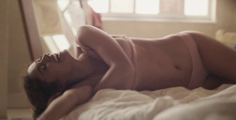 Sophie Charlotte modèle porno collection