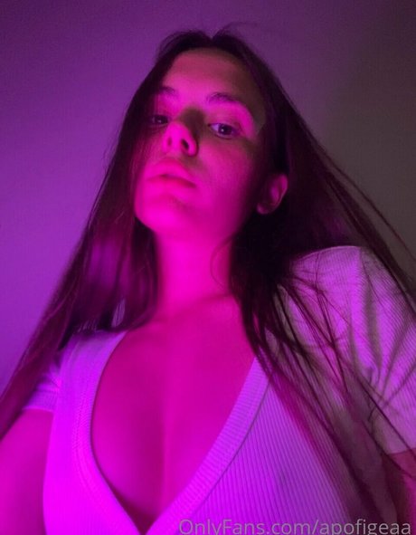 Apofigeaa actrice xxx des photos