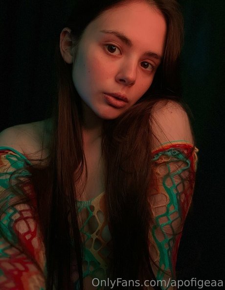 Apofigeaa modèle érotique img