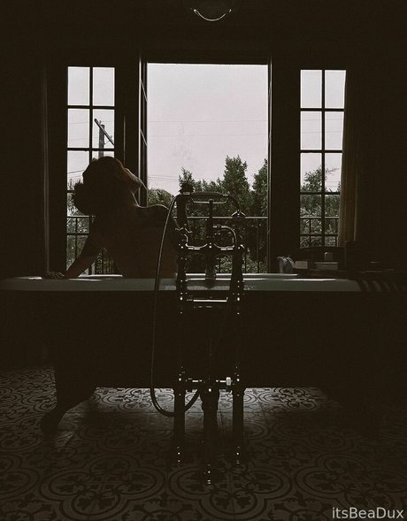 Itsbeadux actrice parfaite galeries