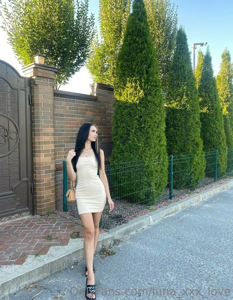 lesbiennes asiatiques onlyfans haut érotique photos