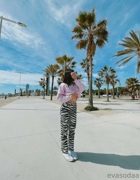 evasodaa actrice pornographique photos