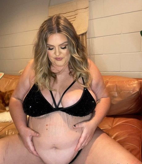 ellesbelly jolie étoile galeries